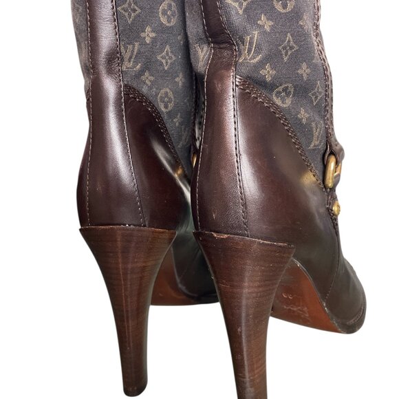 LOUIS VUITTON Jodie Denim Monogram Knee High Y2K Equestrian Boots \\ 39 - Picture 9 of 14